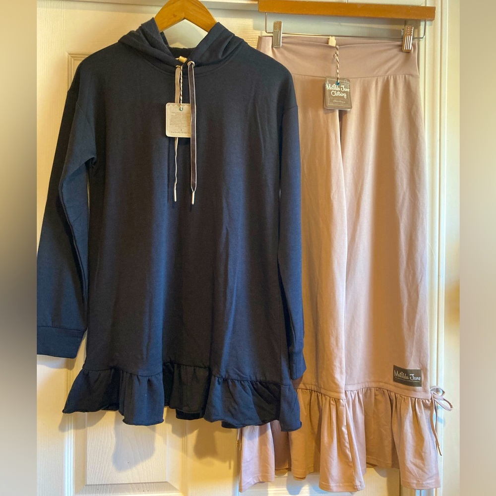 Matilda Jane outfit shirt size XS(gray)pants size S (soft pink) brand new